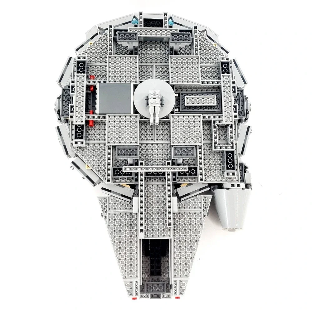 LEGO Star Wars: Millennium Falcon (75105) Incomplete w/ Instructions Manual